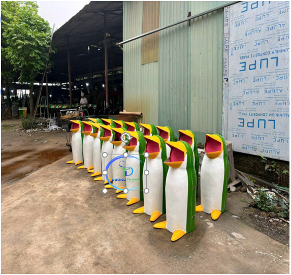 thùng rác chim cánh cụt hà nội