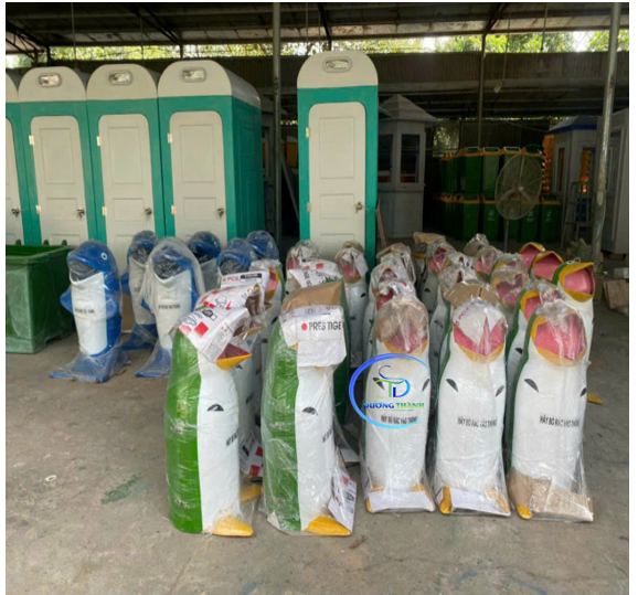 thùng rác chim cánh cụt nhựa composite