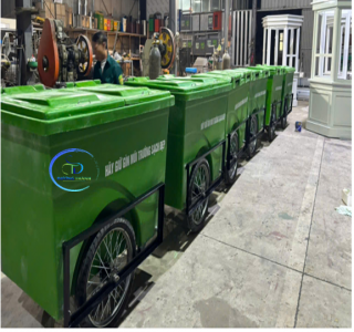 Xe Thu Gom Rác Composite 660L Bánh Hơi